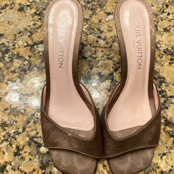Louie Vuitton Heeled Sandals Size 38.5 - Picture 2 of 11